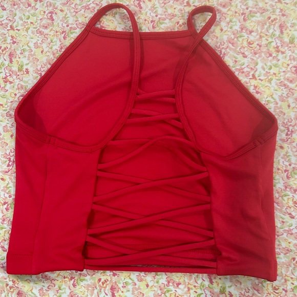 Red crop top - Picture 2 of 3